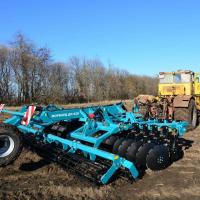 Борона дисковая легкая полуприцепная складная ДЛ-720ПС М "Форвард" тандемный каток