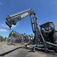 Кран-манипулятор Слон на трактор МТЗ