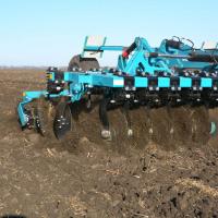 Борона дисковая легкая полуприцепная складная ДЛ-620ПС М "Форвард" тандемный каток (пневматическая тормозная система, колеса 19/45-17)