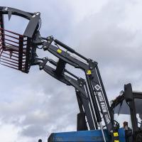 Фронтальный погрузчик Бык T-229 M с джойстиком