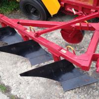 Плуг Л-108 трехкорпусный, навесной