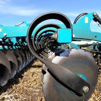 Лущильник дисковый легкий полуприцепной складной МЛ-10000ПС М "Вектор" прутково-планчатый каток 06 01 00-001