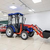 Коммунальный трактор LOVOL TE244 с фронтальным погрузчиком и щеткой