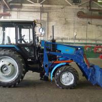 Коммунальная машина погрузчик ДЗ-133 с фронтальным ковшом