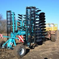 Борона дисковая легкая полуприцепная складная ДЛ-620ПС М "Форвард" тандемный каток