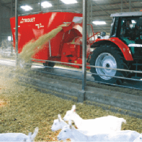 Смеситель-кормораздатчик Trioliet Solomix P с выдувателем соломы