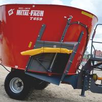 Миксер-кормораздатчик однороторный Т-659 10 м³