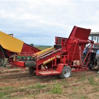 Картофелеуборочный комбайн ККУ-1