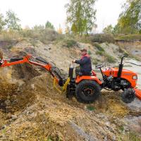 Миниэкскаватор на базе трактора УРАЛЕЦ