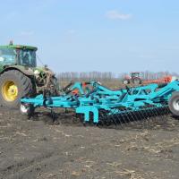 Культиватор стерневой средний полуприцепной складной КСС-6700 М2 "Олимп" пружинная борона