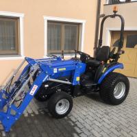 Трактор SOLIS 26 HST (гидростатическая трансмиссия) газонные колеса