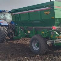 Разбрасыватель минеральных удобрений прицепной Wagon-10000