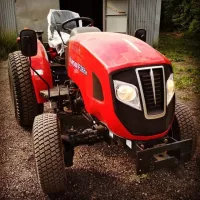 Трактор Branson F47h