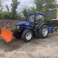 Коммунальный трактор LOVOL TH804 с отвалом и щеткой