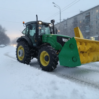 Комплект трактор ULAN-RT 1304 с передним снегоуборщиком СШР-2,3